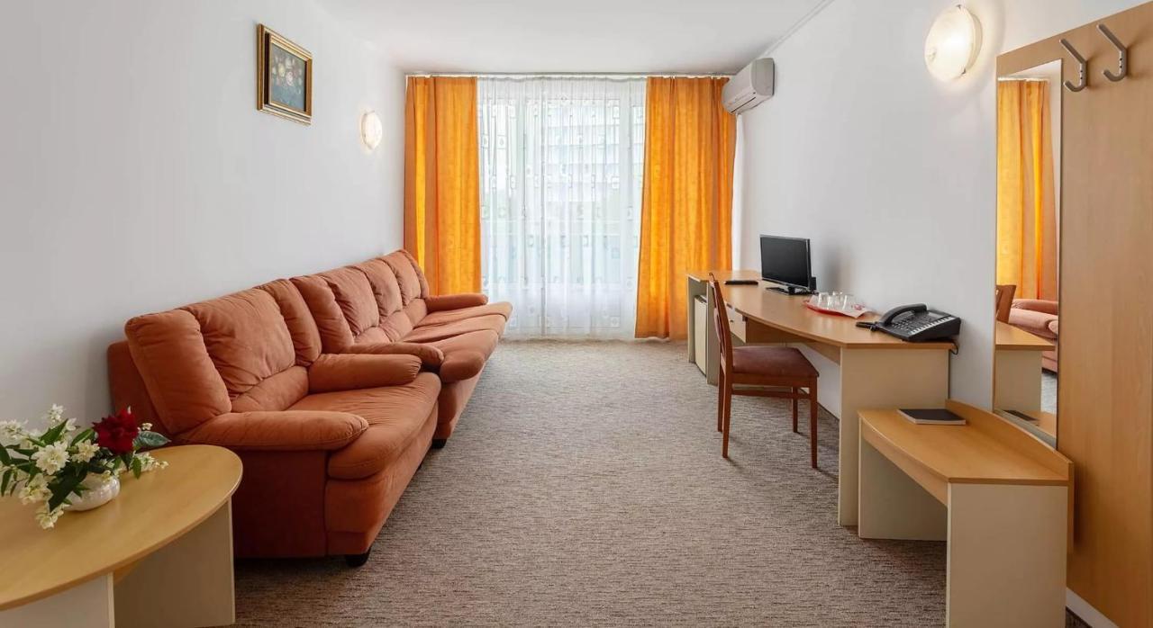 Hotel Aquapark Balada Saturn Μανγκάλια Εξωτερικό φωτογραφία
